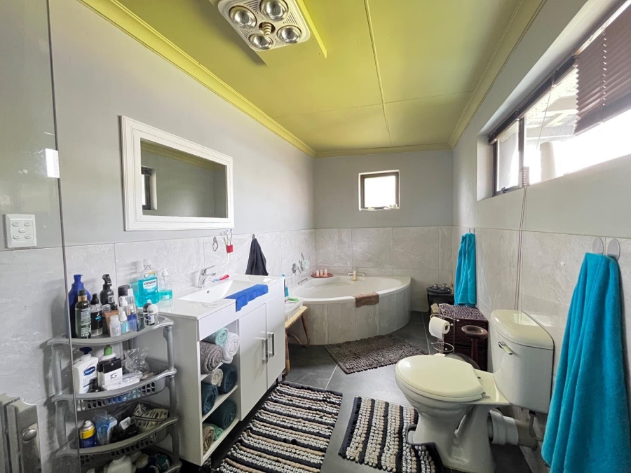 3 Bedroom Property for Sale in Soneike Western Cape